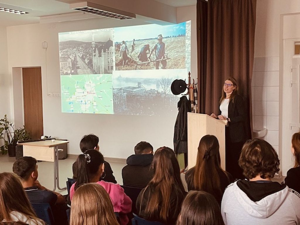 81ab444298df4a67808009b68658cb8e